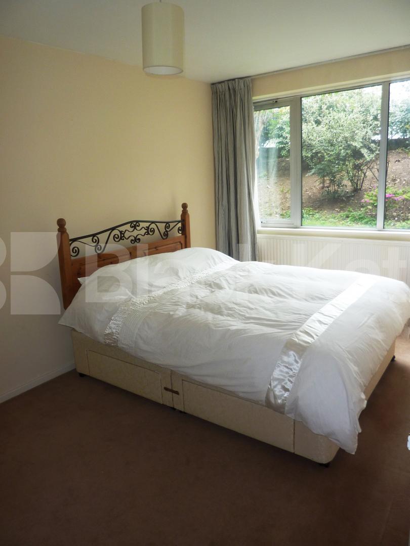 Fantastic two double bed apartment mins to regents park and camden tube Park Village East, Regents Park